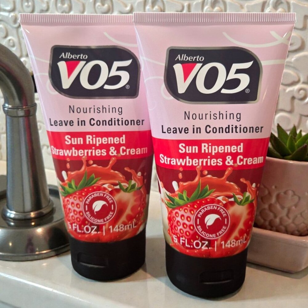 🍓Alberto VO5 Nourishing Leave in Conditioner Strawberries & Cream  2-Pack